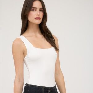 400. White Sleeveless Women's Bodysuit